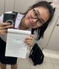 Jenny Site de rencontre femme thai Thaïlande rencontres célibataires 22 ans